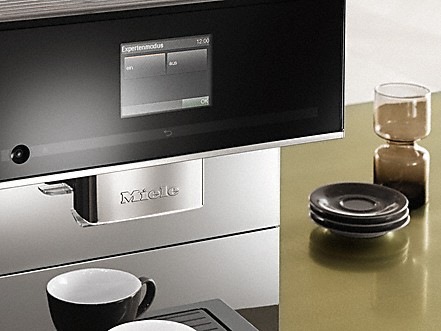 Automatický kávovar Miele CM 6360 černý