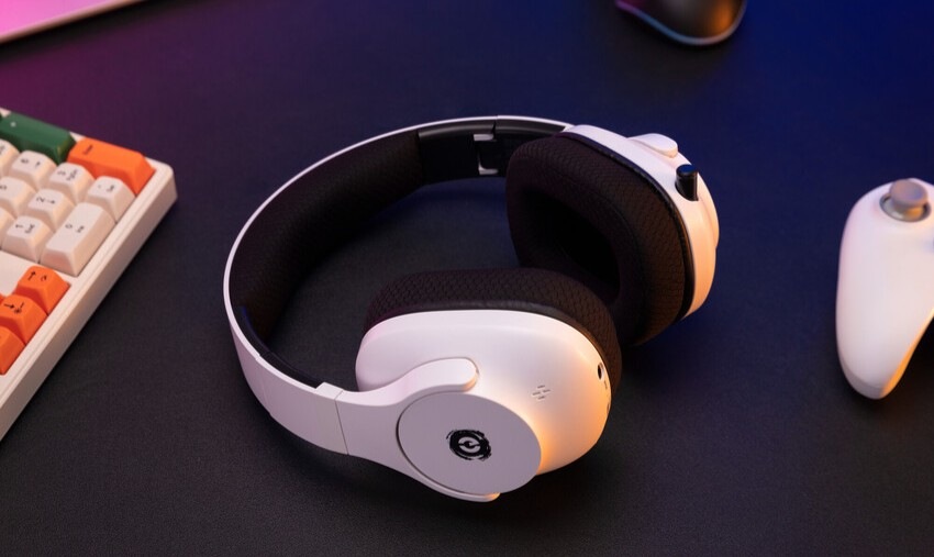 Headset Canyon EGO GH-15 2in1 bílý Headset Canyon EGO GH-15 2in1 na stole