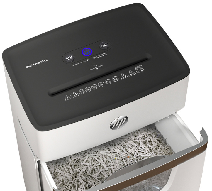 Detail horního panelu skartovače HP OneShred 15CC s tlačítky ovládání a vstupním otvorem