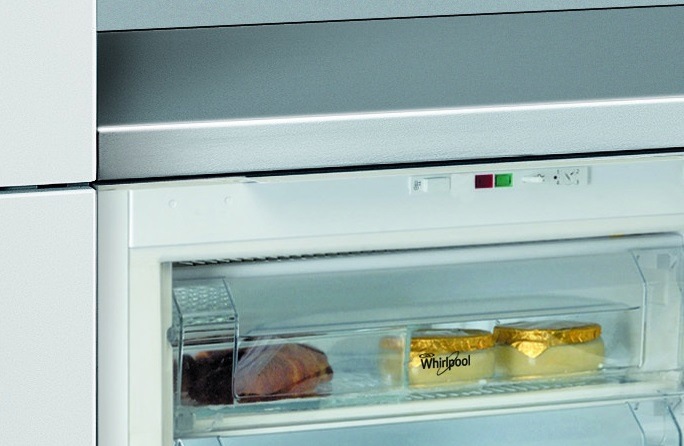 chladnička Whirlpool ARZ 0051