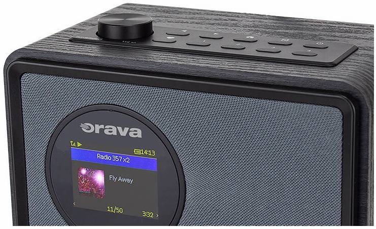 Internetový radiopřijímač s DAB+ Orava RR-30i černý Detail horní části internetového rádia Orava RR-30i s ovládacími tlačítky a otočným regulátorem hlasitosti