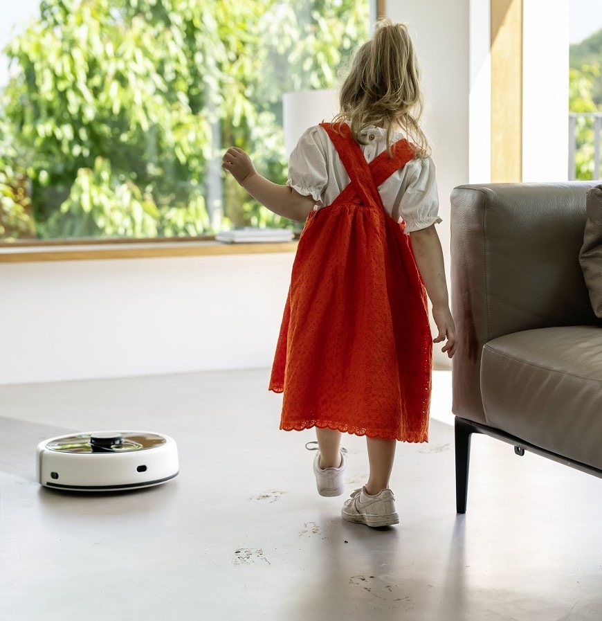 Robotický mop Kärcher RCF 3 bílý