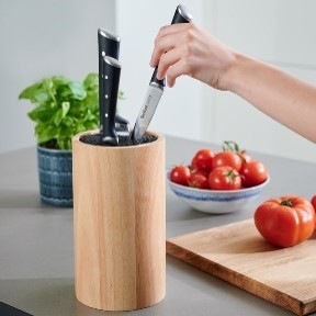 Sada kuchyňských nožů Tefal Ice Force K232S714, 8 ks nerez/dřevo Sada kuchyňských nožů Tefal Ice Force K232S714, 8 ks nerez/dřevo