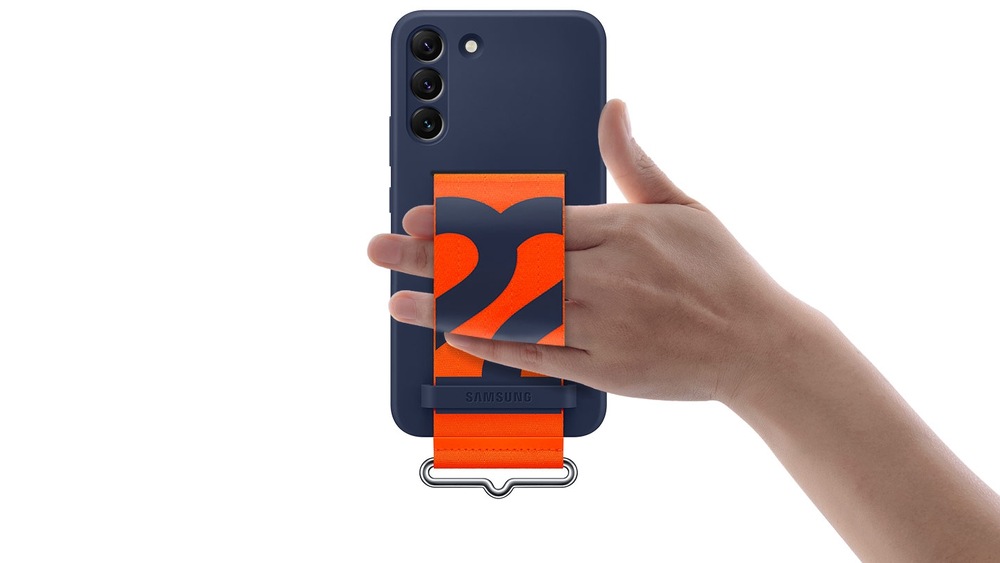 Kryt na mobil Samsung Silicone Cover s poutkem na Galaxy S22 bílý