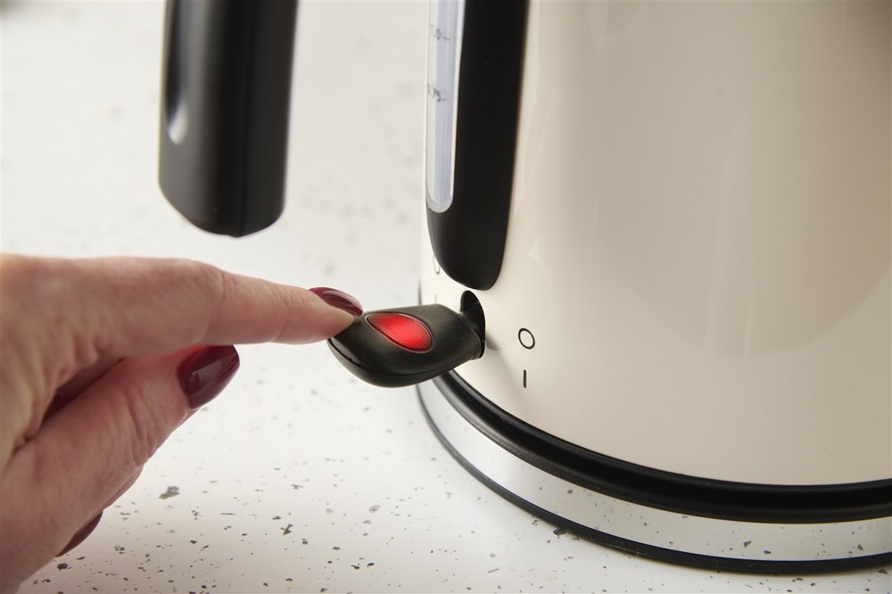 Rychlovarná konvice RUSSELL HOBBS 28510-70 Colours Plus Jasmine krémová Rychlovarná konvice RUSSELL HOBBS 28510-70 Colours Plus Jasmine krémová