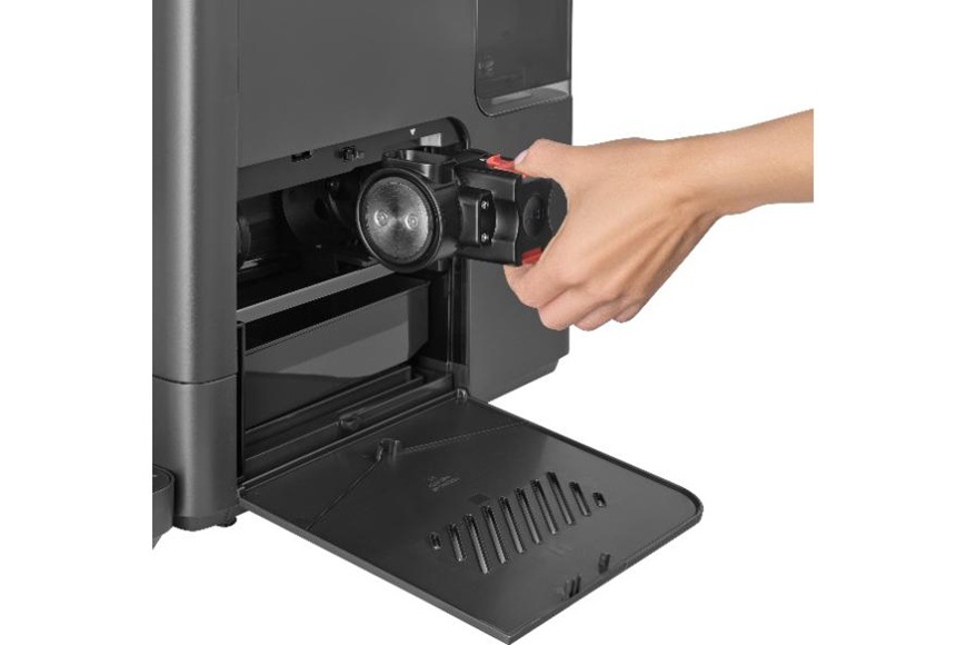 Vyjímatelná spařovací jednotka automatického kávovaru Sencor SES 6100BK umožňuje snadné čištění pro zachování plné chuti, intenzivního aroma a dlouhé životnosti přístroje.