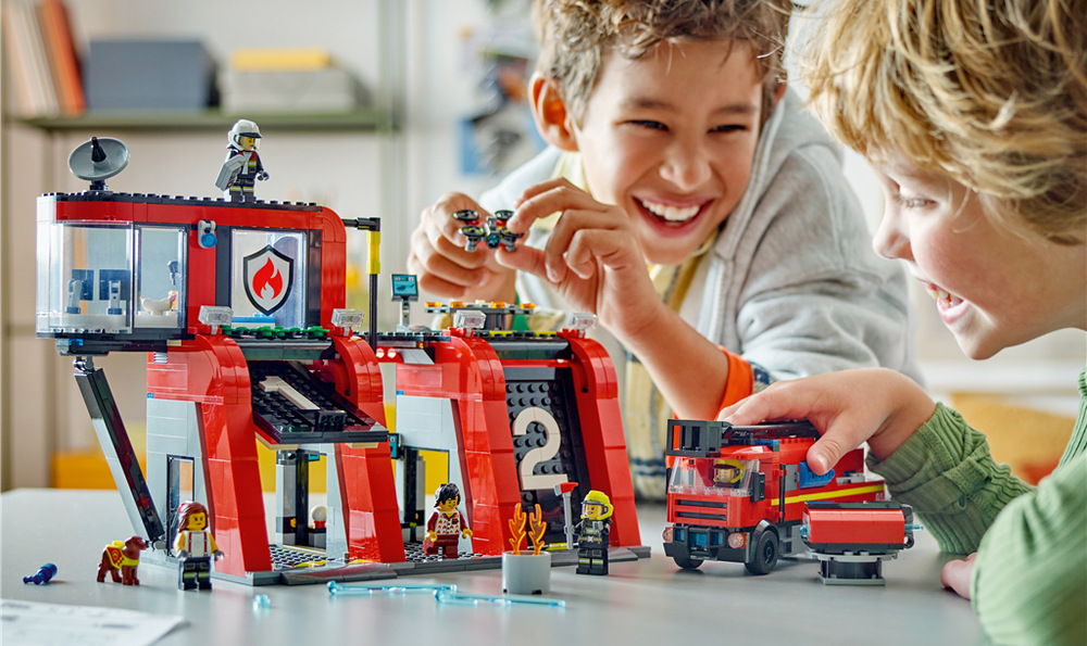 Stavebnice z 843 dílků LEGO umožní školákům rozšířit své město a usnadní jim stavění aplikací LEGO Builder.