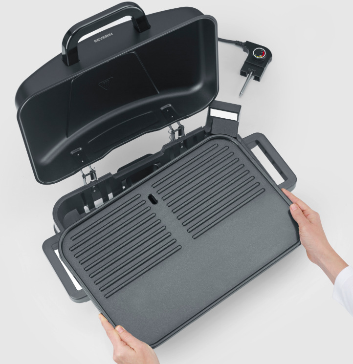 Vyjímatelná grilovací deska elektrického grilu Severin PG 8598 s hladkou a žebrovanou částí