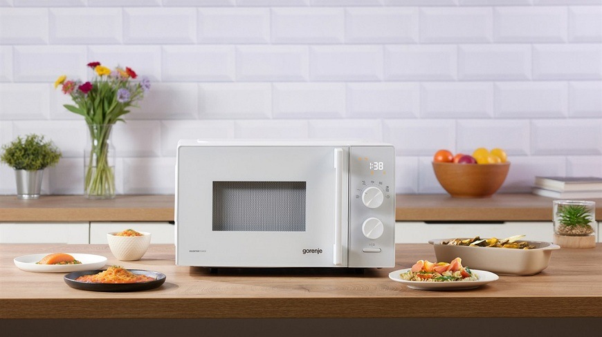 Mikrovlnná trouba Gorenje G400 MO20AE1W5 bílá Mikrovlnná trouba Gorenje MO20AE1W5 na kuchyňské lince