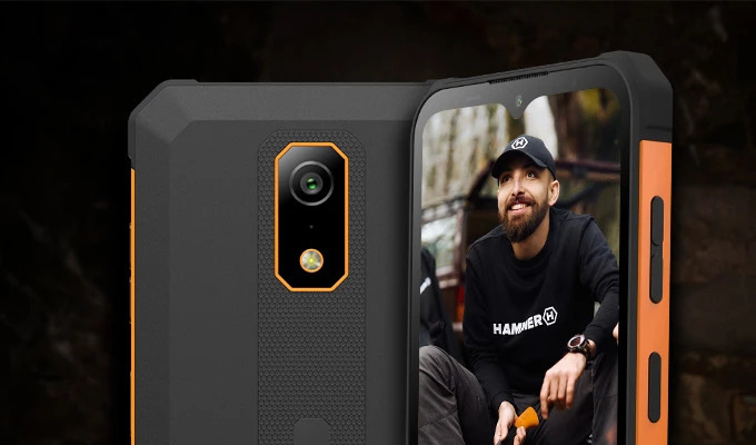 Mobilní telefon myPhone Hammer Iron Va černý/oranžový myPhone Hammer Iron Va, černá/oranžová