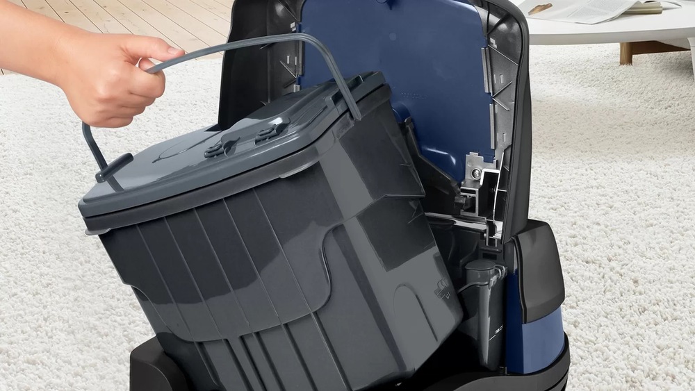Víceúčelový vysavač Bosch BWD421PET červený