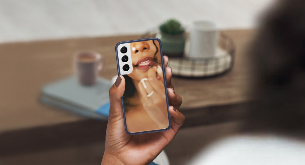 Kryt na mobil Samsung Frame na Galaxy S22 průhledný