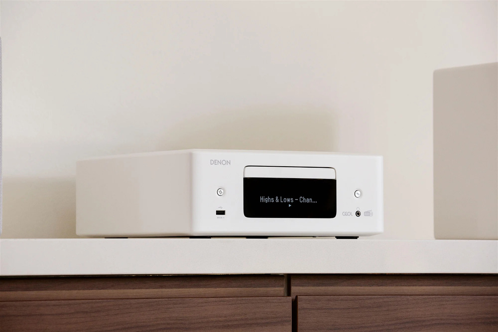 Mikrosystém Denon RCD-N12 DAB CEOL + repro SCN-10 bílý Mikrosystém Denon RCD-N12 DAB CEOL + repro SCN-10 bílý
