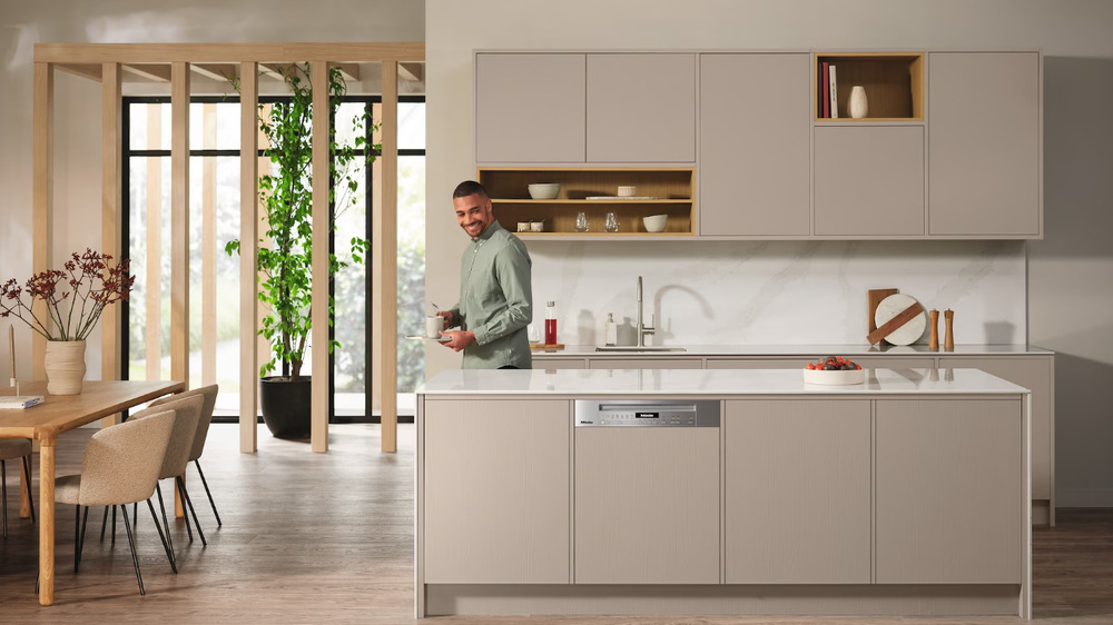 Myčka nádobí Miele G 7210 SCi