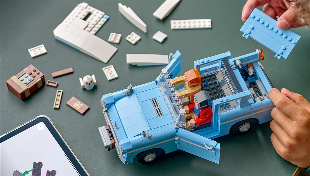 Stavebnice LEGO® Harry Potter™ 76470 Kouzelné létající auto Ford Anglia™ Létající Ford Anglia se stane výrazným přírůstkem do sbírky fanoušků Harryho Pottera a kouzelnického světa.