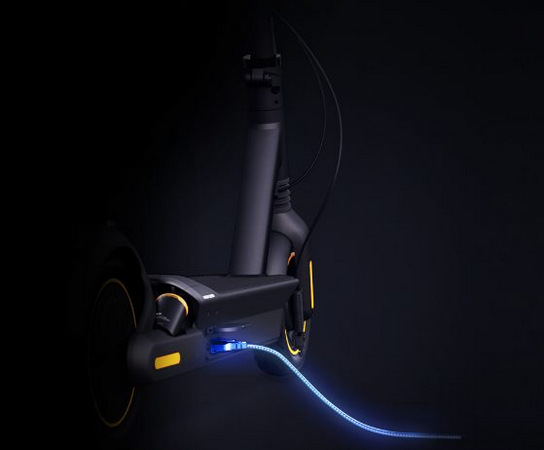 Elektrická koloběžka Segway MAX G2 E