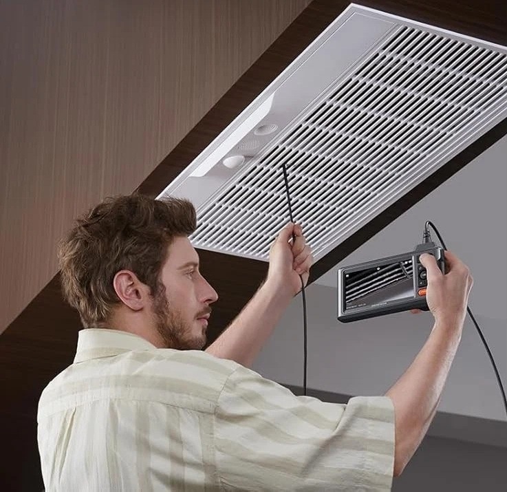 DEPSTECH DS620TL-15 obsahuje i spoustu praktického příslušenství