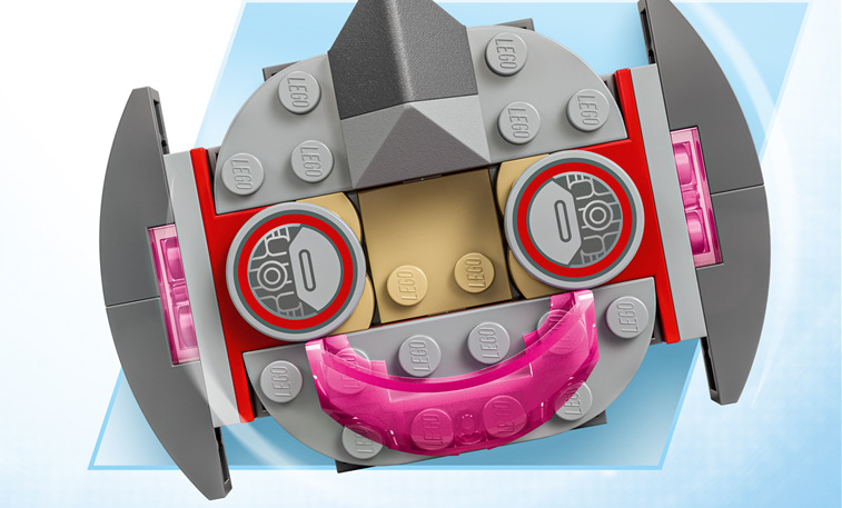 Iron Manův oblek s minifigurkami LEGO Iron Mana a Ultrona nabízí prostor pro souboje i rozsáhlejší herní scénáře.