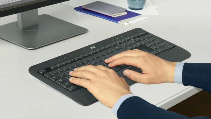 Klávesnice s myší Logitech Wireless Combo MK540, CZ/SK černá Klávesnice s myší Logitech Wireless Combo MK540, CZ/SK černá