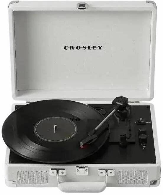 Gramofon Crosley Cruiser Plus bílý kufříkový gramofon Crosley Cruiser Plus bílý s položenou vinylovou deskou detail přehrávání