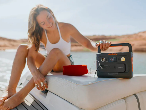 Nabíjecí stanice Jackery Explorer 300 Plus (288 Wh) Nabíjecí stanice Jackery Explorer 300 Plus (288 Wh)