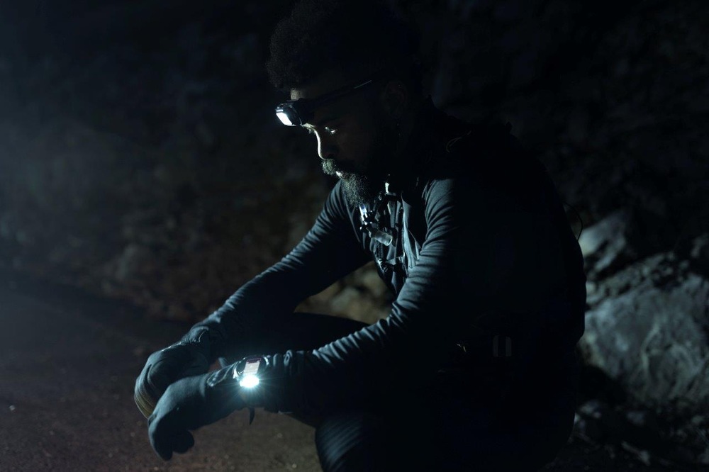 Garmin fenix 8 zaujmou i z hlediska praktické výbavy díky integrované LED svítilně