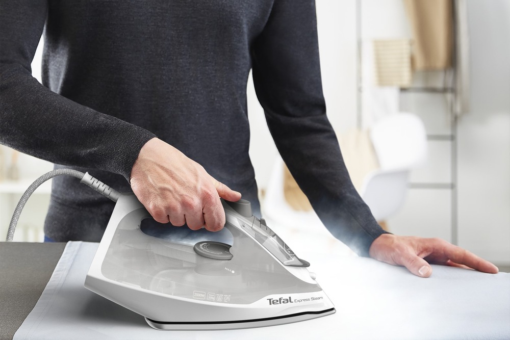 Žehlička Tefal Express Steam FV2863E1