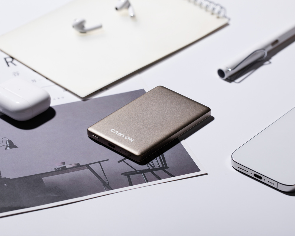 Powerbanka Canyon OnPower 505 Slim MagSafe PD20W 5000 mAh béžová Powerbanka Canyon OnPower 505 Slim MagSafe PD20W 5000 mAh béžová