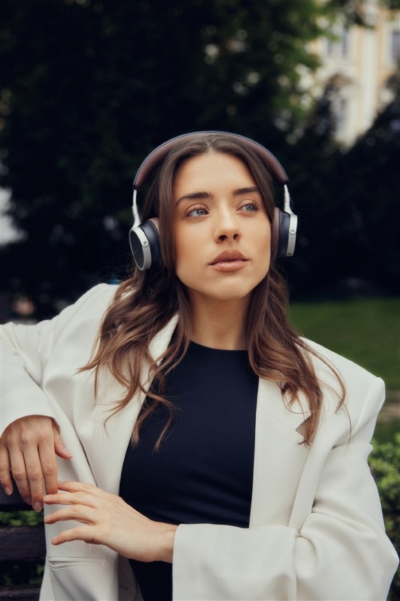 Sluchátka Beyerdynamic AVENTHO 100 černá Beyerdynamic AVENTHO 100, černá