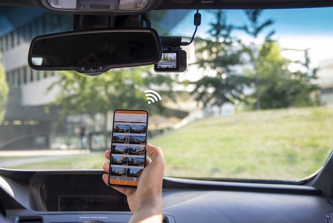 Autokamera TrueCam M9 GPS 2.5 (s hlášením radarů) černá