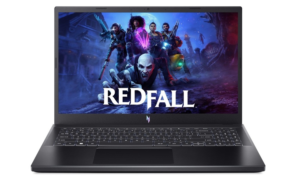 Zapnutý notebook Acer Nitro V 15 (ANV15-41-R6WB) s obrazem hry 