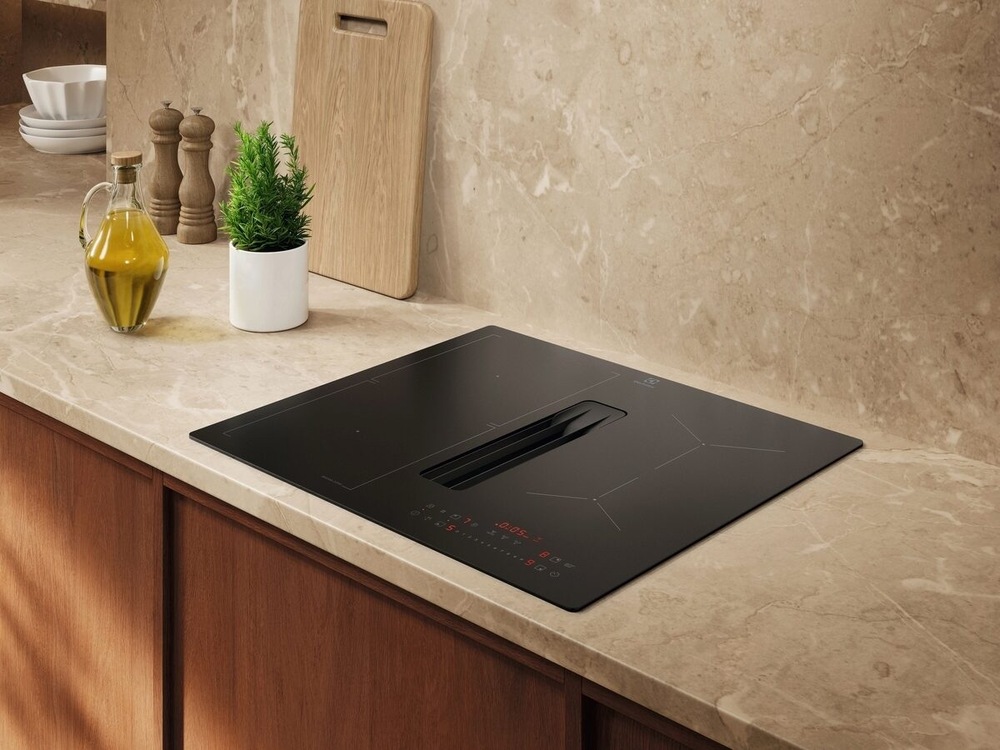 indukční deska s odsáváním Electrolux ECC63410CT série 600 SaphirMatt SE v kuchyňské lince