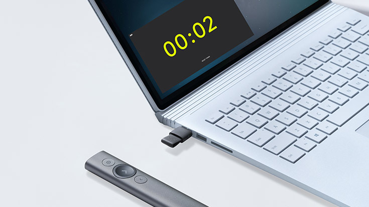 Prezentér Logitech Spotlight Plus šedý