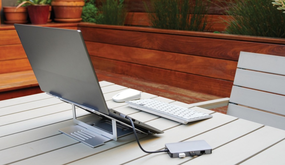Stojánek KENSINGTON Easy Riser™ Aluminium na notebook a tablet stříbrná Stojánek KENSINGTON Easy Riser™ Aluminium na notebook a tablet stříbrná