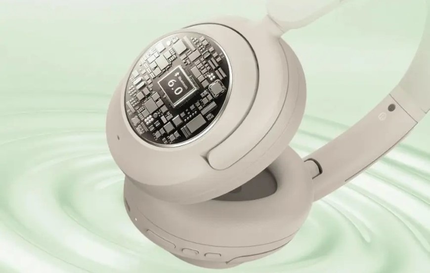 Sluchátka OneOdio Focus A6 bílá Detail náušníku sluchátek OneOdio Focus A6 s čipem pro Bluetooth 6.0