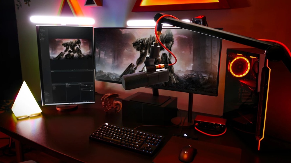 Broadcast mikrofon je určený pro streamování, podcasty i online komunikaci s důrazem na čistý hlas.