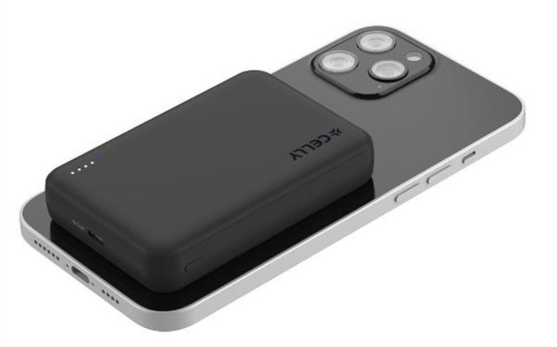Powerbanka Celly s kapacitou 10 000 mAh, černá barva