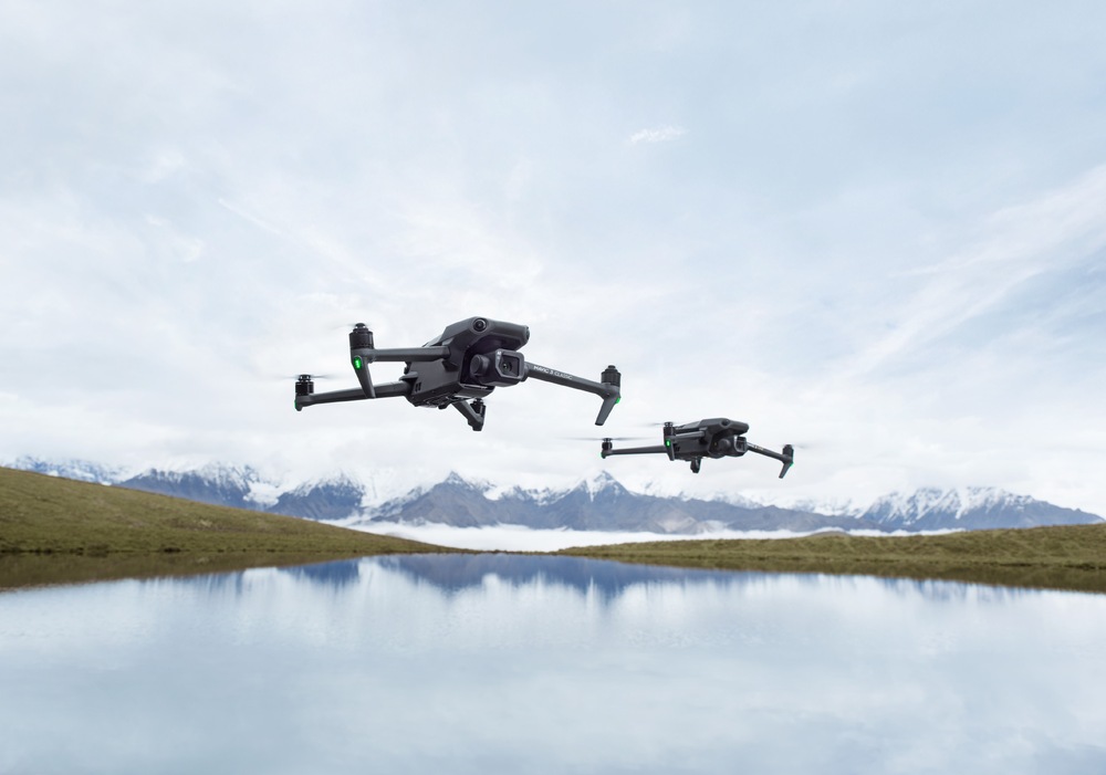Dron DJI Mavic 3 Classic (DJI RC) + Mavic 3 Fly More Kit Dron DJI Mavic 3 Classic (DJI RC) + Mavic 3 Fly More Kit