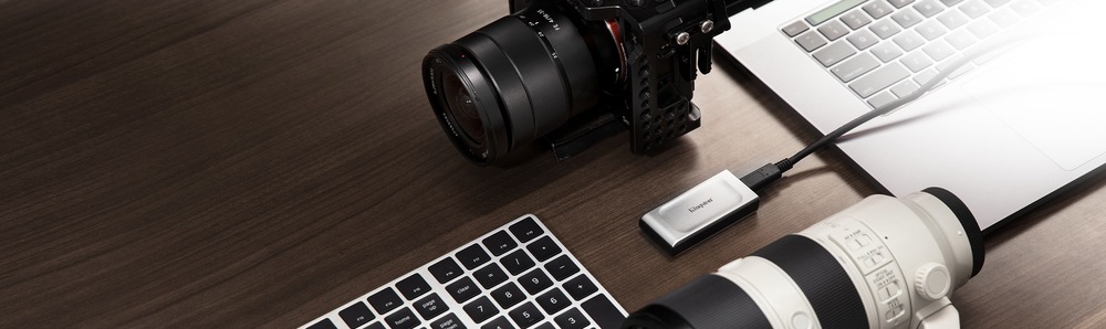 SSD externí Kingston XS2000 500GB stříbrný SSD externí Kingston XS2000 500GB stříbrný