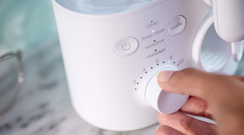 Ústní sprcha Philips Sonicare Power Flosser HX3911/40 bílá Ústní sprcha Philips Sonicare Power Flosser HX3911/40 bílá