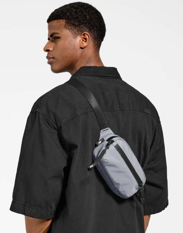 Taška přes rameno tomtoc Aviator - T33 Chest Bag S - šedá