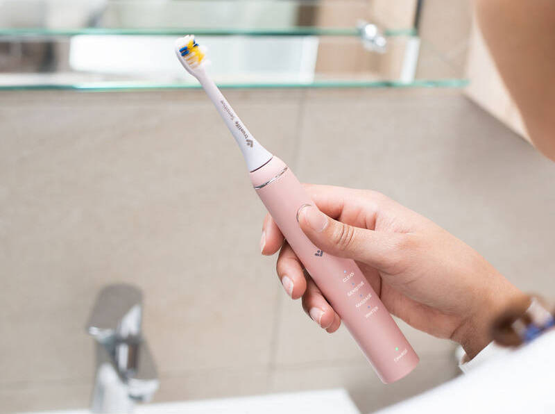 Zubní kartáček TrueLife SonicBrush Compact Pink Zubní kartáček TrueLife SonicBrush Compact Pink