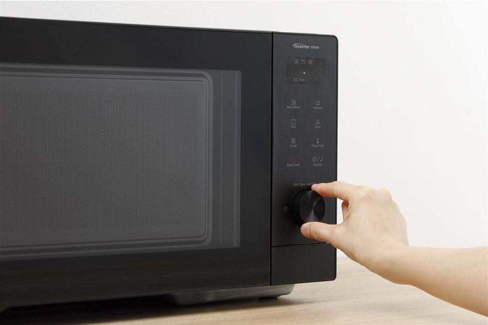 Mikrovlnná trouba Panasonic NN-GD35QBEPG černá Mikrovlnná trouba Panasonic NN-GD35QBEPG černá