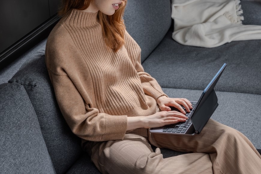 Pouzdro na tablet s klávesnicí Epico Aluminium na Apple iPad Pro 11" (2018/2020/2021/2022)/Air 10.9" (2020/2022)/Air 11" M2/Air 11" M3 - SK šedé Pouzdro na tablet s klávesnicí Epico Aluminium na Apple iPad Pro 11" (2018/2020/2021/2022)/Air 10.9" (2020/2022)/Air 11" M2/Air 11" M3 - SK