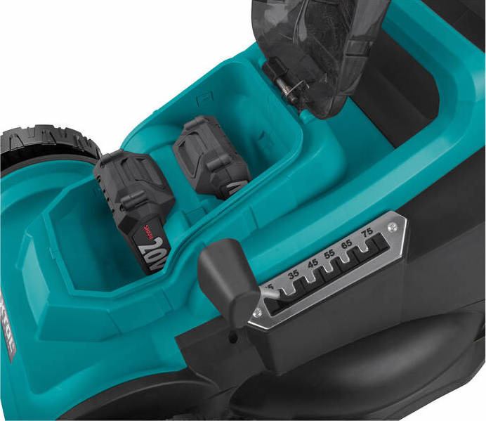 Sekačka EXTOL Industrial 8791902 (s baterií) Detail prostoru s bateriemi a nastavení výšky sečení 25–75 mm u aku sekačky EXTOL Industrial SHARE20V