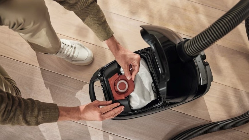 Podlahový vysavač Miele Guard M1 Terra červený