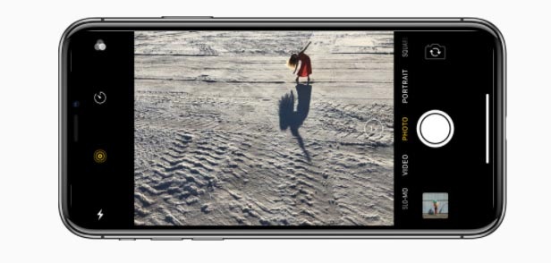 Mobilní telefon Apple iPhone X 64 GB - Silver