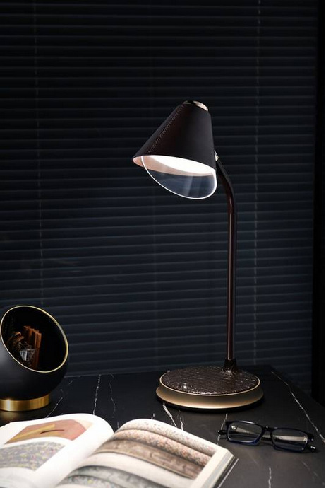 Stolní LED lampička IMMAX FINCH, Qi nabíjení, 9W hnědá/zlatá IMMAX FINCH, Qi nabíjení, 9W (08971L) hnědá/zlatá