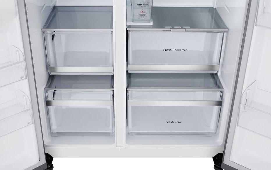 Americká lednice LG GSLE81PYBC nerez detail na zásuvky Fresh converter a fresh zone, které jsou vhodne pro uložení citlivějších potravin. Lednice je prázdná