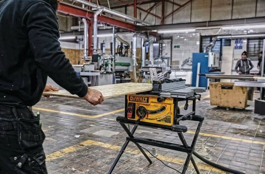 Pila stolní Dewalt DWE7492 Stolní pila Dewalt DWE7492-QS